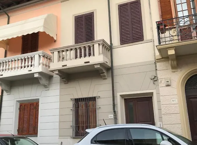 Casa Di Luca * В'яреджо